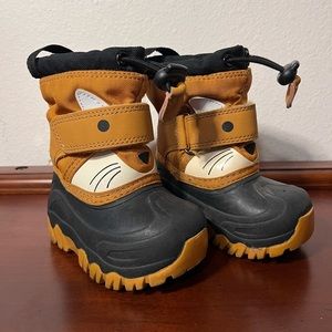 Snow Boots, size 4